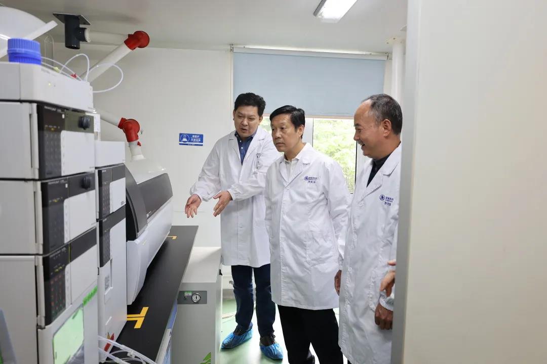 桂林市委副书记赵仲华莅临桂林南药调研指导工作 桂林市委副书记赵仲华莅临桂林南药调研指导工作